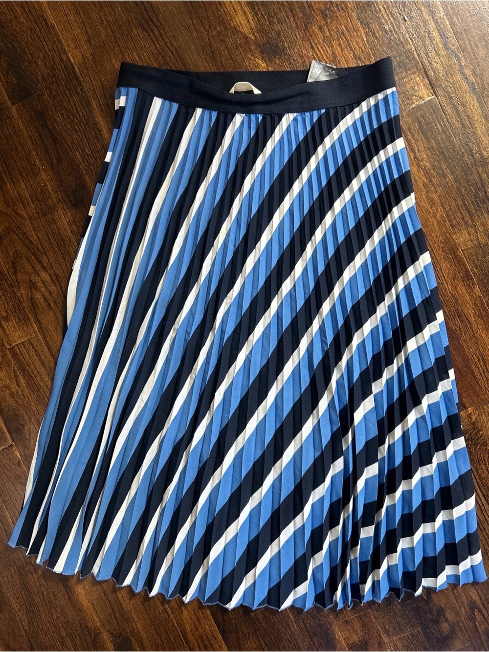 H&M Blue Navy & White Diagonal Pleated Skirt
